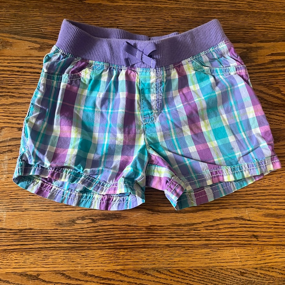 Cute girls plaid shorts from jumping bean in bright colors and good condition